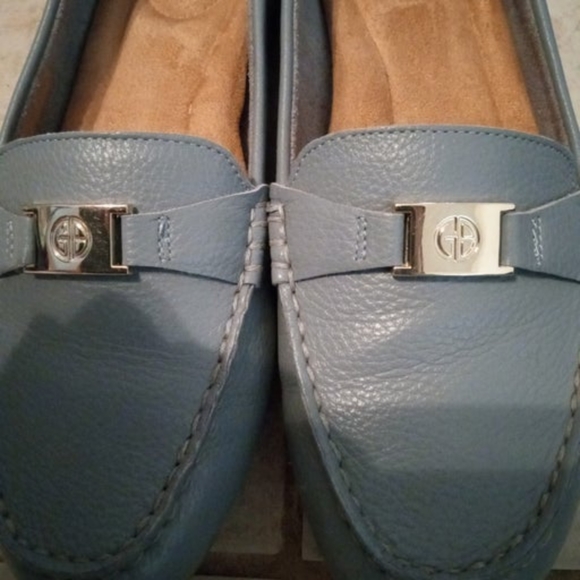 Shoes - Picture 5 of 14